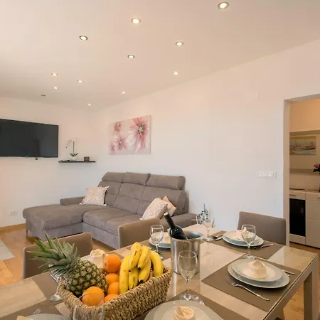 Ankica With Beautiful Sea View Apartment